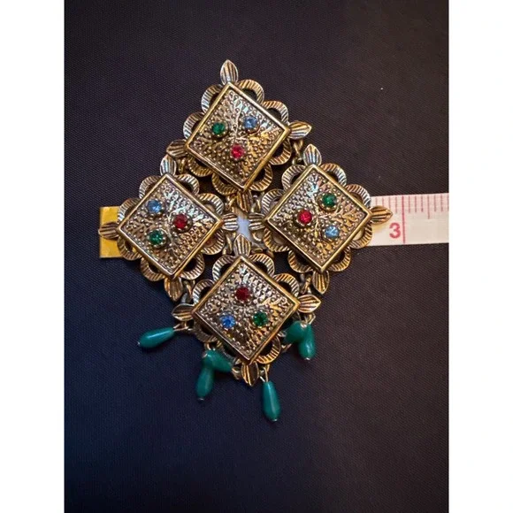 Sarah Coventry Gold Brooch Blue Red & Green Rhinestones Articulated - Picture 5 of 6